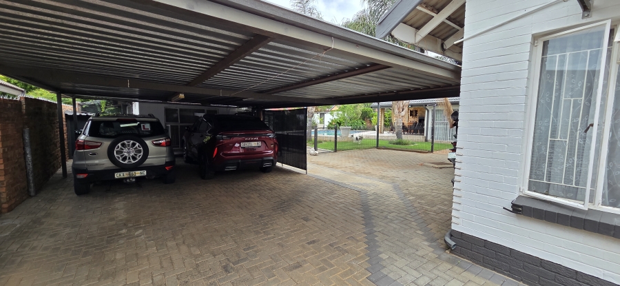 4 Bedroom Property for Sale in Monument Heights Northern Cape